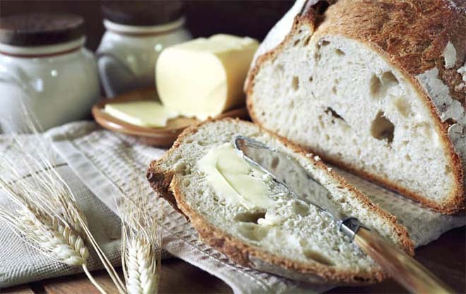 What Does Sourdough Bread Taste Like